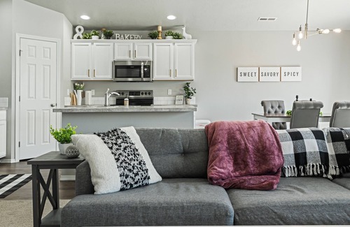 Nampa Casa | Spacious 3B, Split floorplan, Sleeps up to 11!