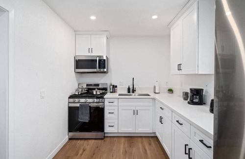 South Wrigley Apartamento | Spacious 3BD/2BA in Long Beach