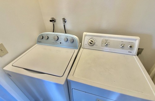 North and East Condominio | Spacious 3br/1.5ba apt in downtown Richmond