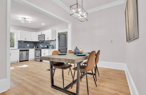 Jefferson Park Casa | Spacious 3BR/2BA Home with Private Yard