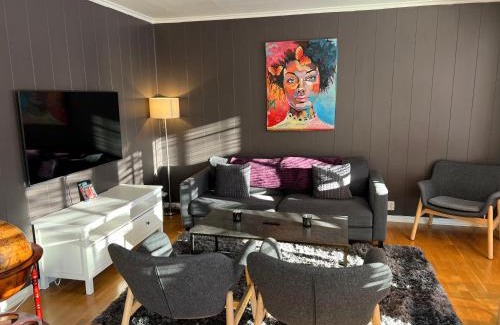 Gjerdrum Municipality Apartamento | Spacious 3BR Apartment - Fast Wi-Fi - Free Parking - Near Oslo Airport & City - Les Homes