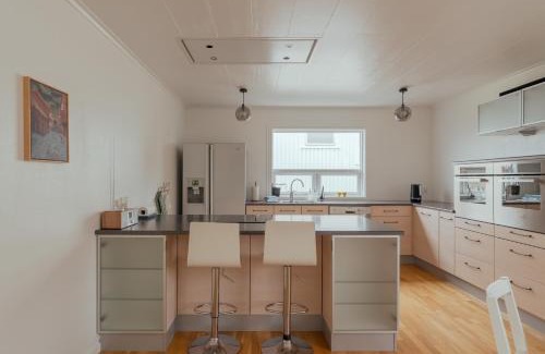 Torshavn Apartamento | Spacious 3BR Apt - Parking - Near City Center