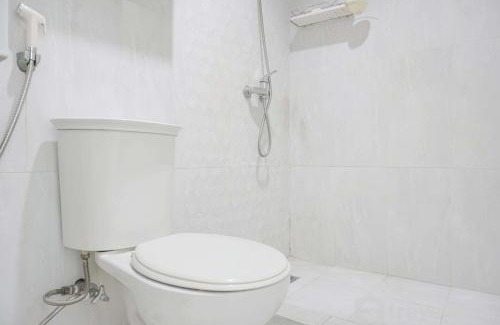 Chinatown Apartamento | Spacious 3BR at Green Central City Glodok Apartment By Travelio