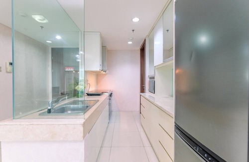 Bangka Apartamento | Spacious 3Br At Kemang Village Apartment