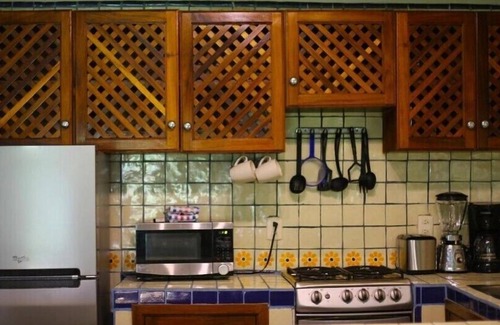Zona hotelera Hotel | Spacious 3BR Condo with Balcony and Private Beach Area