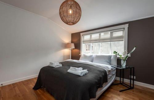Downtown Casa | Spacious 3BR Downtown Location