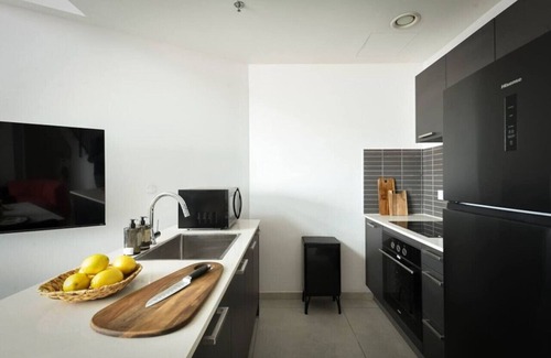 Kfar Sava Apartamento | High-rise 3 bedroom Apartment with Balcony