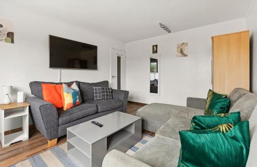 West Ham Apartamento | Spacious 3BR Flat in East London,7min to Tube