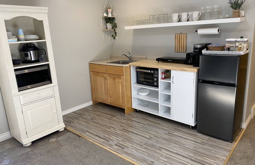 Layton Apartamento | Spacious 3BR Furnished Basement w/ Patio Grill - Family Friendly & Flexible Stay