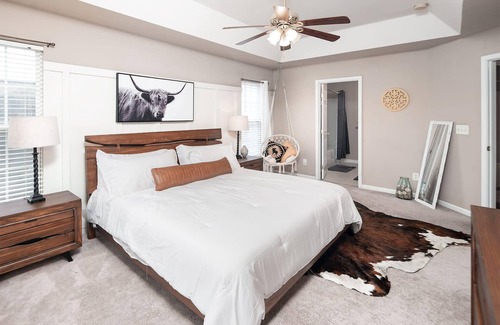 Charlotte Casa | Spacious 3BR Haven W/ Outdoor Patio & Games!