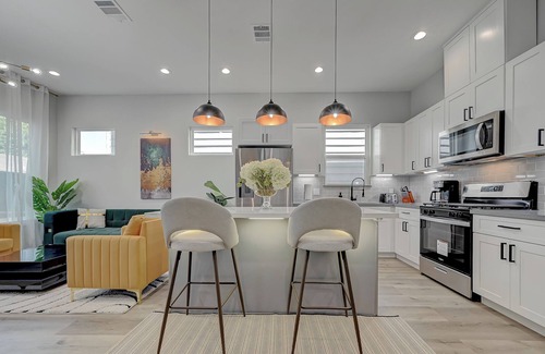 Northside Villa | Spacious 3BR Home Near Med Center, NRG, Downtown & Free Parking