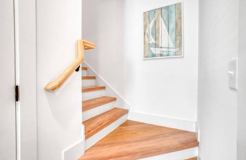 Wesley Heights Apartamento | Spacious 3BR Home Oasis on Grandin Road