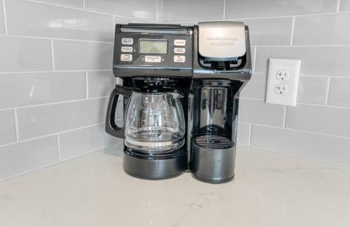 Wesley Heights Apartamento | Spacious 3BR Home Oasis on Grandin Road