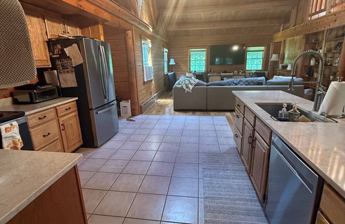 Bethel Cabina | Spacious 3BR Home with Fire Pit, Loft & Private Patio