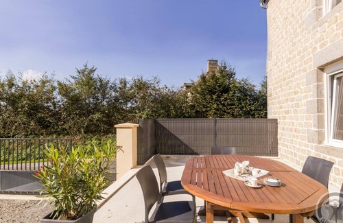 Beslon Cabaña | Casa con Terraza, Vistas al Campo y Equipamiento Moderno en Bocage Normand