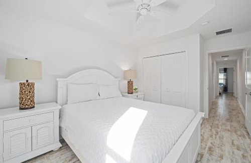 The Villages Casa | Spacious 3BR in Alden Bungalows with Golf Cart, Fully Fenced
