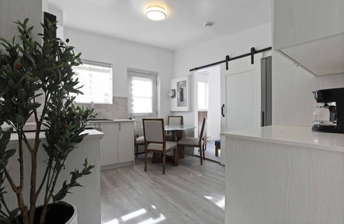 Sainte-Marie Apartamento | Spacious 3BR in the heart of Downtown Montreal