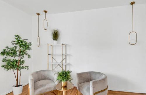 Southeast Yonkers Casa | Spacious 3BR Luxe Escape near NYC