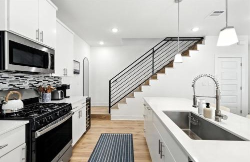 Montopolis Casa | Spacious 3BR Luxe Home with Premium Beds Near F1 and Airport