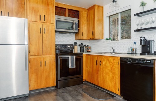 Logan Casa | Spacious 3br Main Floor Unit Near USU and Downtown
