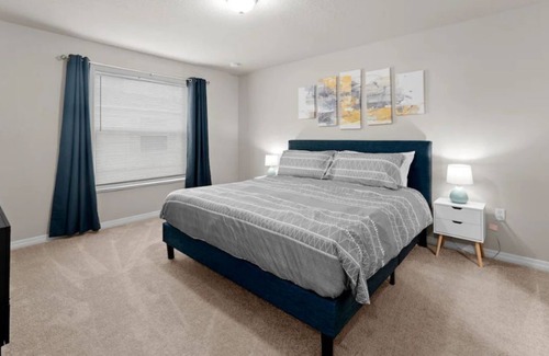 Royal Oak Golf Country Club Casa | Spacious 3BR + Office Apt Near Space Center