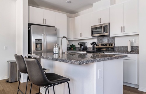 Wildomar Condominio | Spacious 3BR Retreat w/ Pool & Spa – Pets Welcome! Near Hospitals