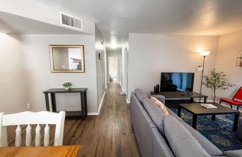Northwest Corpus Christi Apartamento | Spacious 3BR Retreat with Pool and Prime Location