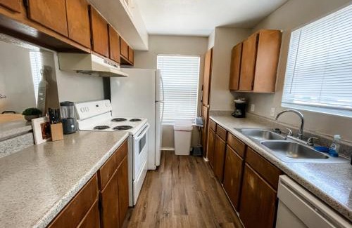 Northwest Corpus Christi Apartamento | Spacious 3BR Retreat with Pool and Prime Location