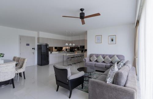 Bang Tao Apartamento | Spacious 3BR Sea-View Condo Resort Amenities 2708