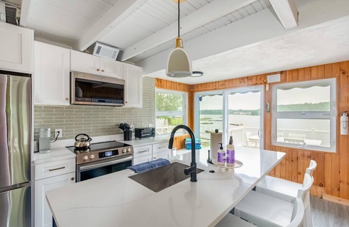 Onset Casa | Spacious 3BR Sunset Island Beach House