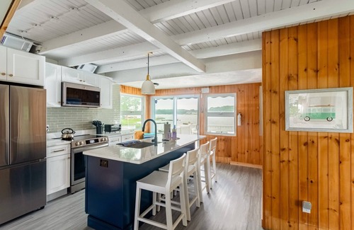 Onset Casa | Spacious 3BR Sunset Island Beach House