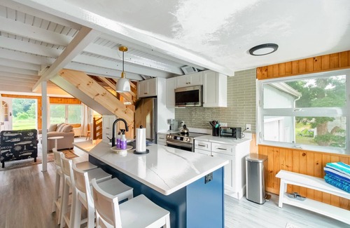 Onset Casa | Spacious 3BR Sunset Island Beach House