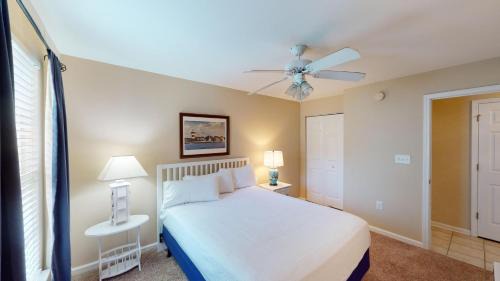 Pawleys Island Villa | Spacious 3BR Villa Groups of Six in Pawleys Island