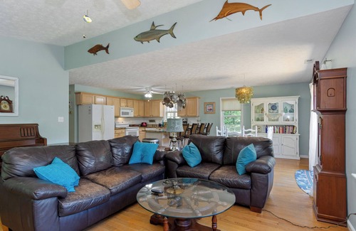 Emerald Isle Casa | Spacious 3BR w/Hot Tub, Game Room & Golf Cart – Pet Friendly Getaway!