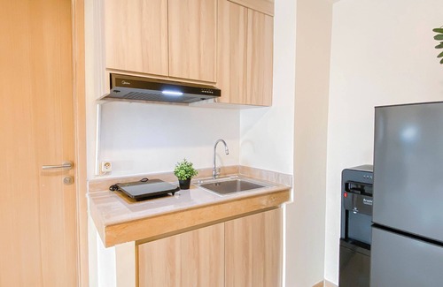 Cikarang Apartamento | Spacious 3Br With Neutral Toned At Meikarta Apartment