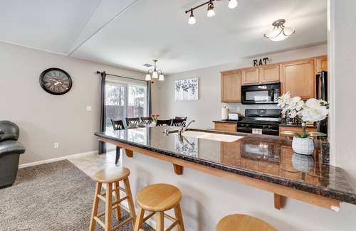 Visalia Casa | Spacious 4 BD 2 BA Home Near Sequoia National Park