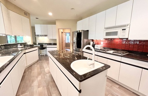 Fontana Casa | Spacious 4 BDR Home in Desirable Abbey Springs! Pool, Beach, Golf, & More