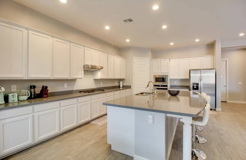 Tucson Casa | Spacious 4 Bdrm 3 Bath house in the quiet Saguaro Bloom community