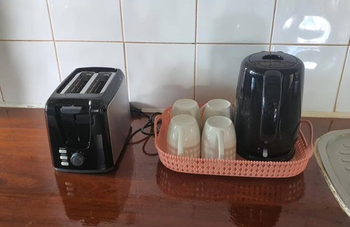 Suva Apartamento | Spacious 4-bdrm fully self-contained WIFI, Parking