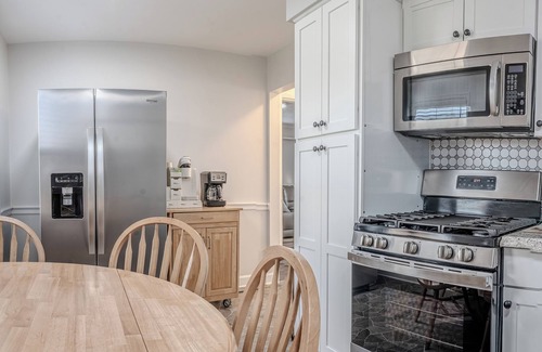 Frankfort Casa | Spacious 4 bed 1.5 bath home directly across Buffalo Trace Distillery.