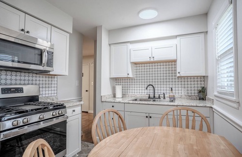 Frankfort Casa | Spacious 4 bed 1.5 bath home directly across Buffalo Trace Distillery.