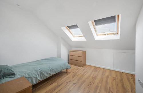 Thornton Heath Casa | Spacious 4 bed, 3 bath house - Free parking