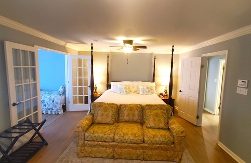 Jones Mills Casa | Spacious 4-bed, 3-bath home located on Lake Catherine with pool and boat dock