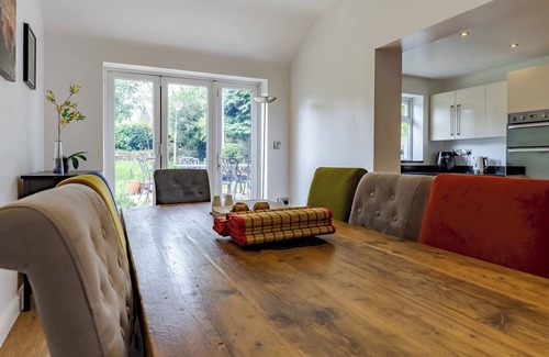 Moseley Casa | Spacious 4-Bed Family Home with Garden & Parking | Pass the Keys