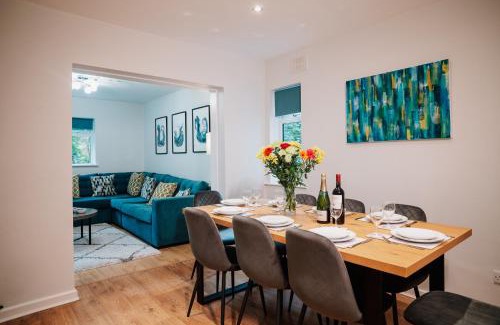 Harborne Casa | Spacious 4-bed Fast WiFi Parking Contractor Family