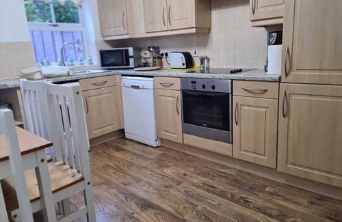 North Bitchburn Casa | Spacious 4 bed home in a quiet cul-de-sac