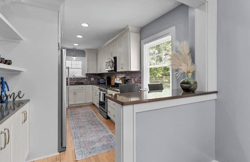 Ward Parkway Casa | Spacious 4 Bed Home with Backyard Oasis 52