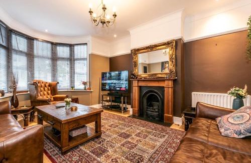 New Eltham Casa | Spacious 4-Bed House Direct Link to Central London Pass the Keys