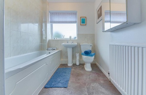 Sheffield Casa | Spacious 4 Bed House w Office & Parking Nr Peaks