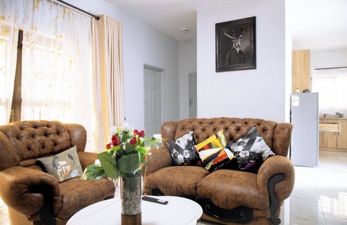 Masvingo Apartamento | Spacious 4-Bed Self-Catering Apartment in Masvingo – Ideal for Families & Groups